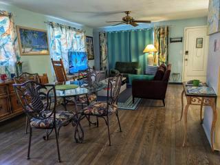 Coastal Comfort Near all the Action in Daytona - 4