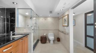 Luxury Waterfront Escape - 8