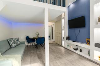 Kazinczy Apartment in Vibrant Area - 2