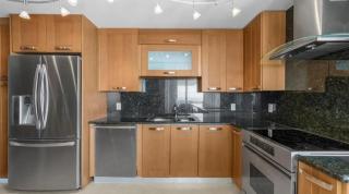Luxury Waterfront Escape - 4