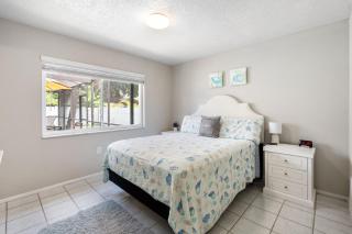 Palm Harbor Pool Home Near Beaches and Golf - 8