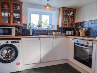 2 Oak Tree Cottages - 1