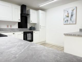 Low Street Escape 3 Bed, Sleeps 9, Gated Drive, WiFi, Contractors - 6