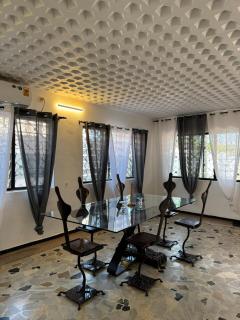 HB House Downtown Lomé - 5