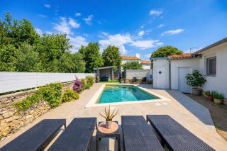Kacana Blue - Home with Pool, Billiards, Darts - 8