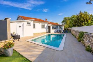 Kacana Blue - Home with Pool, Billiards, Darts - 6