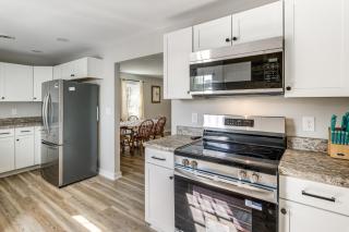 Peek-A-Boo Water Views! Port Haywood Home with Yard - 3