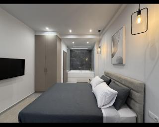 Feel Good Apartment With Private Jacuzzi - 3