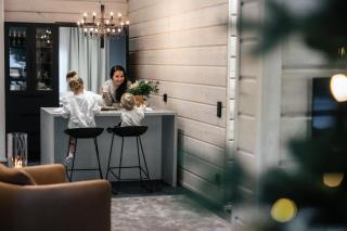 Santa's Luxury Apartment 2, Santa Claus Village - 7