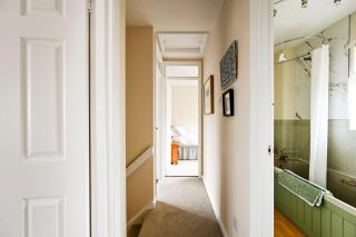 Spacious 4-Bedroom Family Home in Windsor - 4