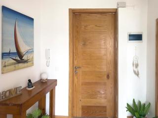Central 2-bdr apt 10-min walking from beach - LCGR - 3