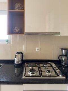 Central 2-bdr apt 10-min walking from beach - LCGR - 1