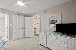 Sunset Haven 3 BR Condo in a Gated Beach Community - 3