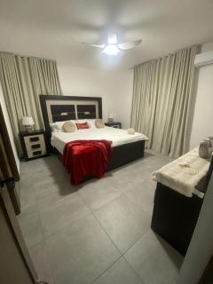 Serene Fully-Equipped Apartment near HOMS & STI Airport - 5