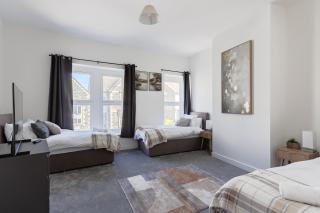 Stylish 3BD house - fast Wi-Fi - smart tv - Bristol - 1