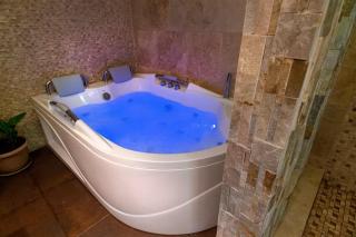 Ridge Royale with Hot Tub, Home Cinema, Mountain View & Waterfalls - Pont Cassé - 6