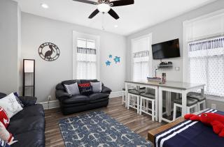 Salty Air Retreat Two Story Historic Home on Galveston Island - 9