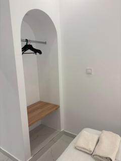Smart Fira Stay -Designed Suites - 4
