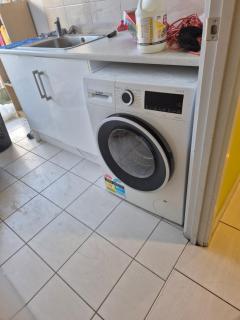 Master bedroom near airport - 3