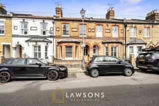 Spacious Windsor Stay with Garden, Free Parking - 3