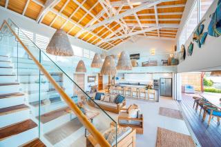 Suxury Villa in Bora Bora Superb Location - 2