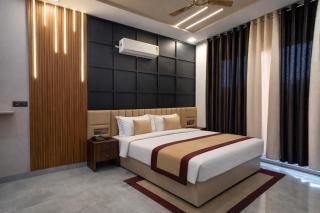 Luxury 7BHK Wedding Event, Family & Large Groups - 1