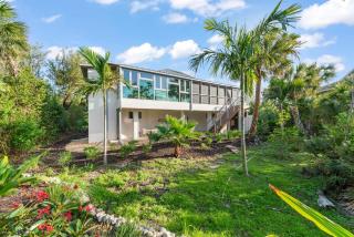 Bentley Beach House - 9