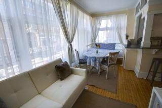Navigate Stays Portland Maine Arts District Gem - 8