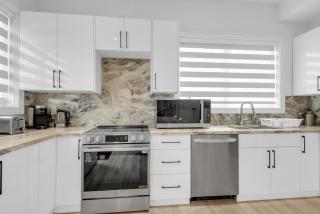 Luxury 3BR Apartment with 3 Baths- Ground floor - 5