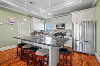 Charming Beachside Retreat: Steps from the Sand and Surf - 7