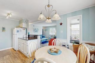 Steps to the Beach - 4