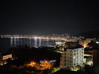 Mara's Seaview Apartment - 0