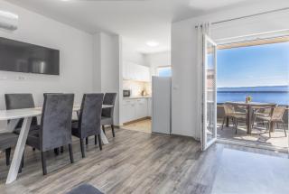 Sun & Sea Apartments - 5