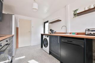 Modern 3 Bed House – Caerphilly - 2