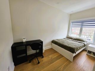 Luxury House with Open Living Space - 5