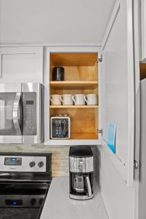 Steps To Beach! 4 Condos In 1- Perfect For Groups - 3