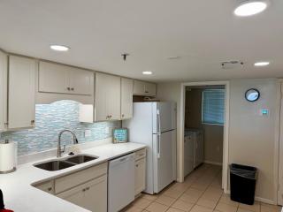 504 Surf Dweller by Alicia Hollis Realtor Rentals - Open March 16th Week - 9