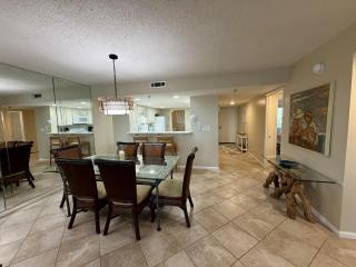 504 Surf Dweller by Alicia Hollis Realtor Rentals - Open March 16th Week - 5