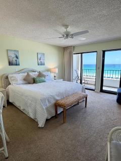 504 Surf Dweller by Alicia Hollis Realtor Rentals - Open March 16th Week - 1