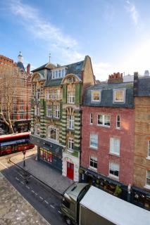 Stay in the heart of Soho - London - 8