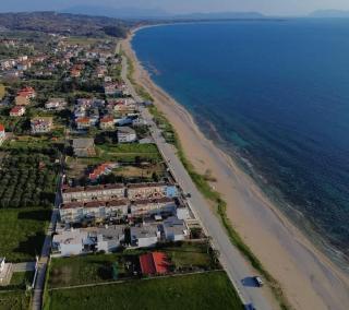 EFFIE'S VACATION by the sea - 0