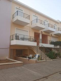 EFFIE'S VACATION by the sea - 2