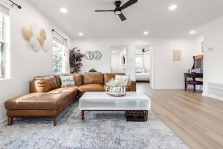 Renovated Brentwood Home - 5