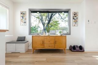 Renovated Brentwood Home - 1