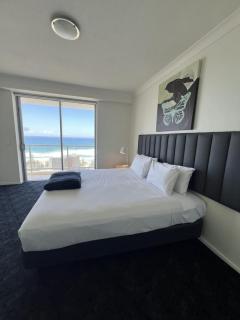 Beside Still Waters Luxury Escape - 7