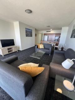 Beside Still Waters Luxury Escape - 6