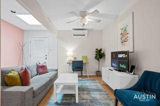Cozy 1BR1BA East Austin Hideaway w Vaulted Ceilings by Austin Vacay - 5