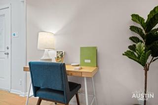 Cozy 1BR1BA East Austin Hideaway w Vaulted Ceilings by Austin Vacay - Austin - 7