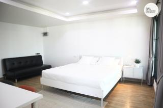 The Rest Bangkok by P&P Residence - 9