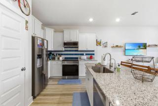 Caballeros Estates Beach Escape | 23+ Booking Age | 3 King BRs | Sleeps 6 | PCB - 1